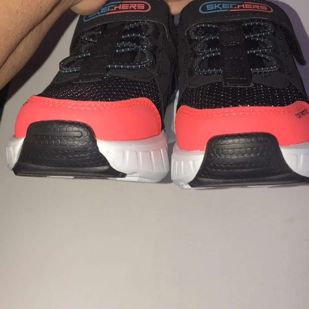 NIB Unisex Sketchers Gametronix Sneakers